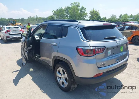 2018 Jeep Compass Latitude 4X4 from USA, damaged, VIN 3C4NJDBB4JT397872